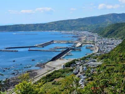 室戸の街並みと室戸岬漁港