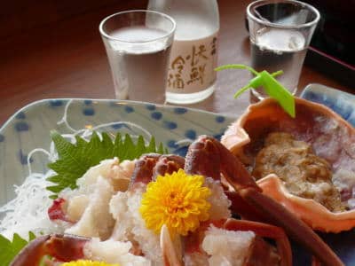 香住産松葉ガニ料理